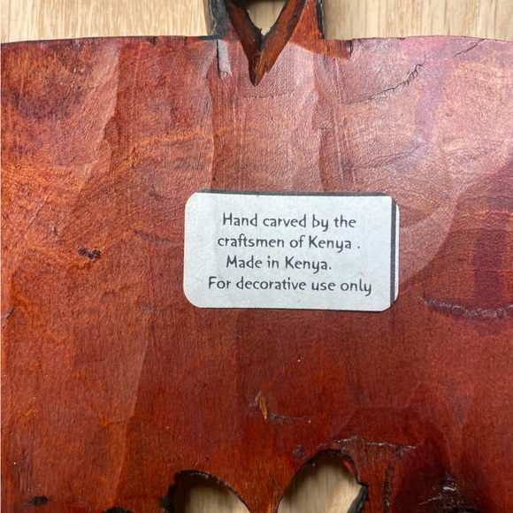 Hand carved, wooden wall decor - Picture 2 of 4